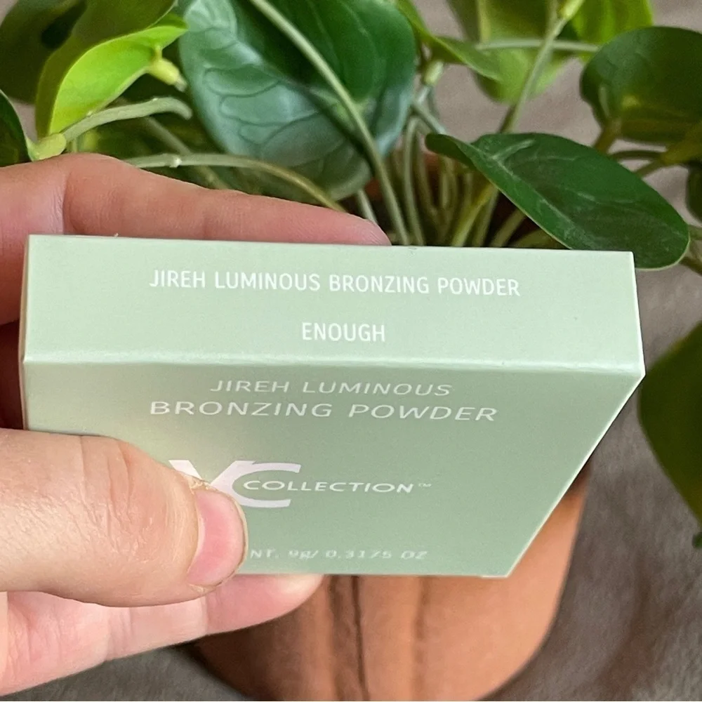 4 for 16$ *NIB* YC Collection Jireh Luminous Bronzing Powder .9g Shade: Enough